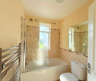 Petrellyn, New Road, SO45 - Photo 2