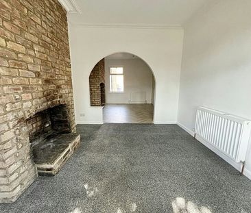 Terraced House to rent on - Photo 2