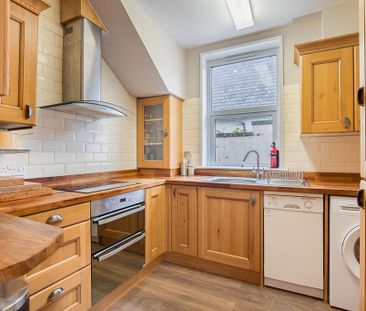 3 bedroom semi-detached house to rent - Photo 6