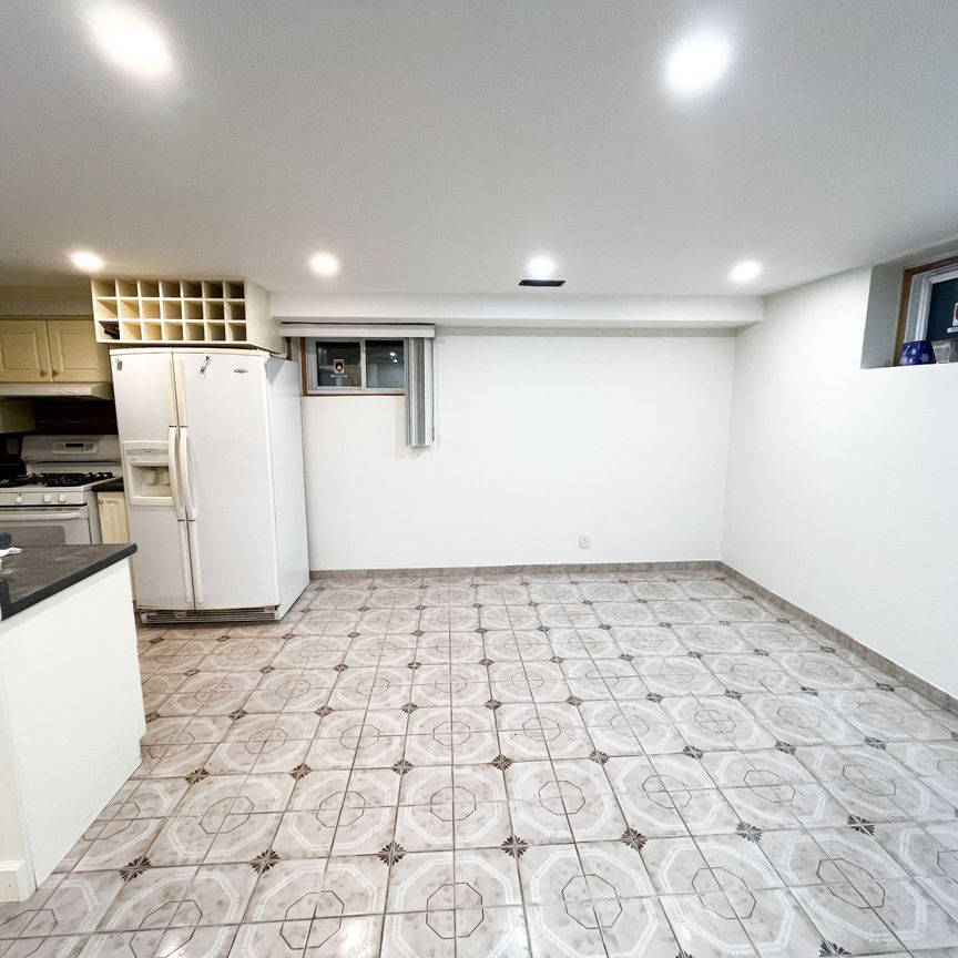 For Lease - 50 Limeridge Road, Hamilton, Ontario - Photo 1