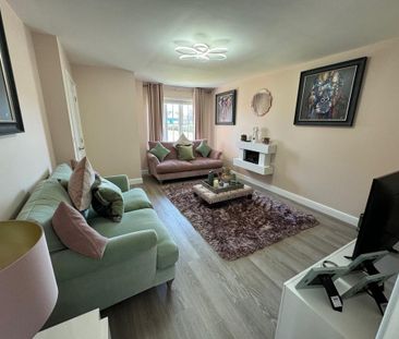 3 bedroom semi-detached house to rent - Photo 2