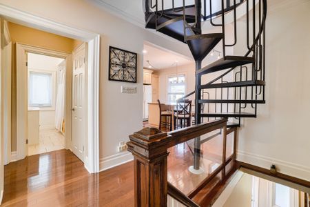 For Lease - 117 St Johns Road Unit# Upper, Toronto, Ontario - Photo 4