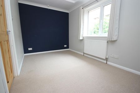 2 bed Terraced House for let - Photo 2