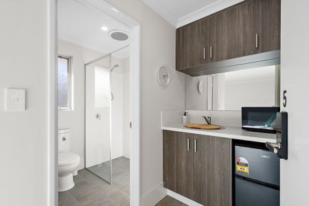 Ravenswood - Photo 2