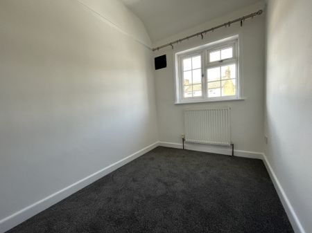 Hagden Lane, Watford - Photo 3