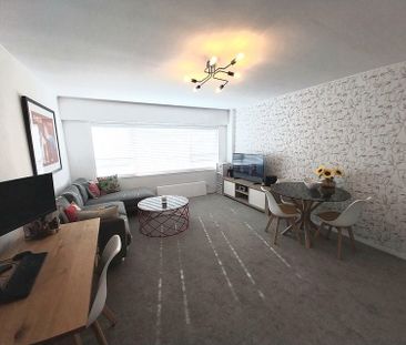 Well presented, cosy and central 2 brdm apartment - Photo 4