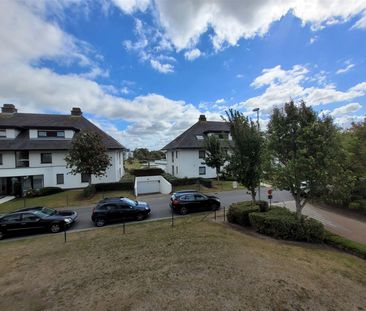 Lichtrijk appartement met garage box - Photo 4