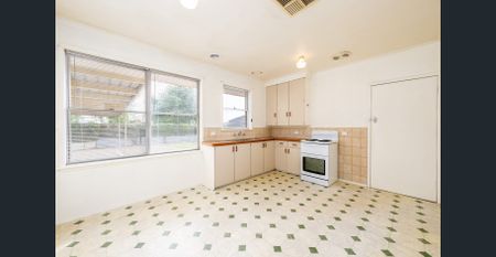 Comfortable & Convenient Living in South Shepparton - Photo 3