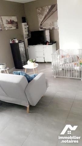 T3 de 47 m² au rez-de-chaussée clim. 1 place de parking. - Photo 2