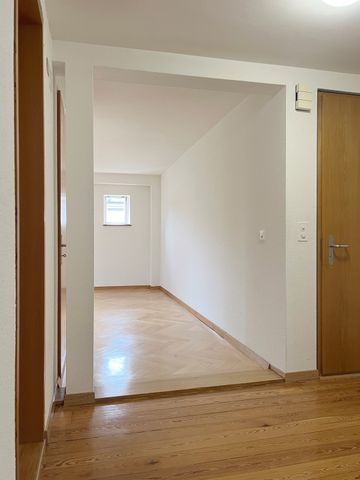 Tolle Dachwohnung im beliebten Enge-Quartier - 1 Jahr befristet! - Foto 3