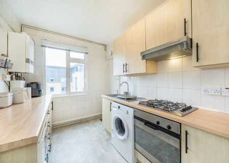 Balham High Road, SW17 7AH, London - Photo 4