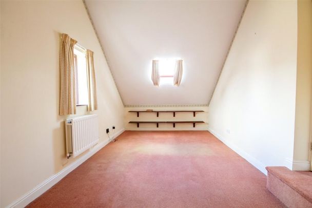 4 bedroom semi-detached house to rent - Photo 1