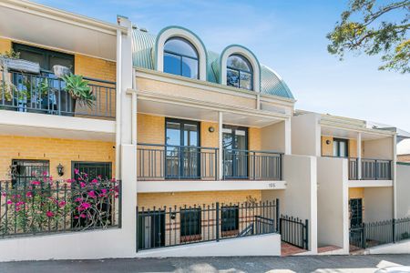 105/8 Water Street, Birchgrove NSW 2041 - Townhouse For Rent | Domain - Photo 5