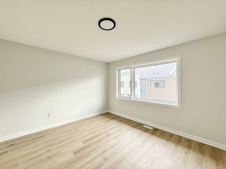 For Lease - 701 Glenroy Gilbert Drive Unit# # 19, Barrhaven, Ontario - Photo 4