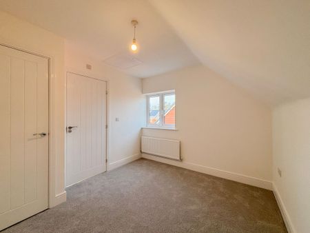 3 bed semi-detached house to rent in Beard Close, Kenilworth, CV8 - Photo 4