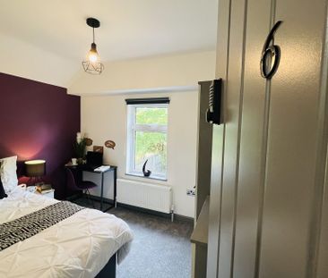 BEDROOM 1 LARGE DOUBLE ENSUITE - Photo 3