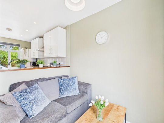 5 bedroom terraced house to rent - Photo 1