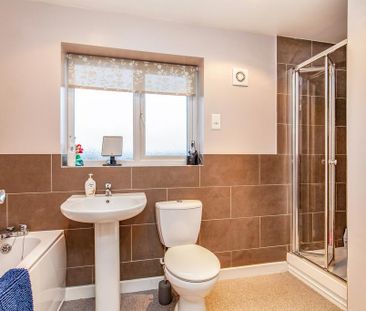 2 bedroom flat to rent - Photo 6