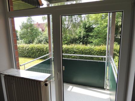 Singletraum: 2 Zi., EBK, Tageslichtbad, Balkon, ruhig gelegen - Photo 2