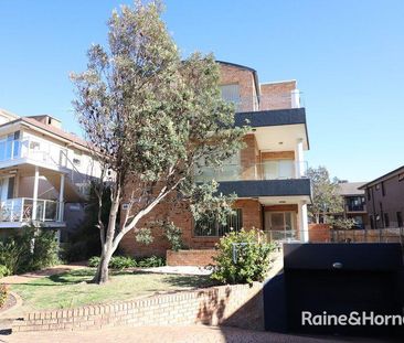 One Bedroom With Courtyard - Photo 5