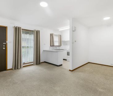 Character & Coastal Charm - Photo 2