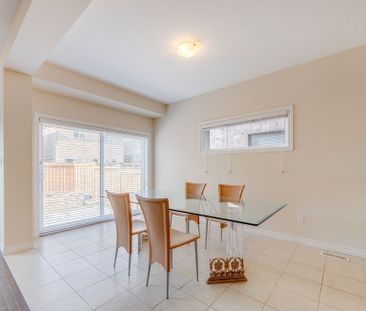 For Lease - 11 Burcombe Cross Unit# Upper Bdrm, Guelph, Ontario - Photo 5