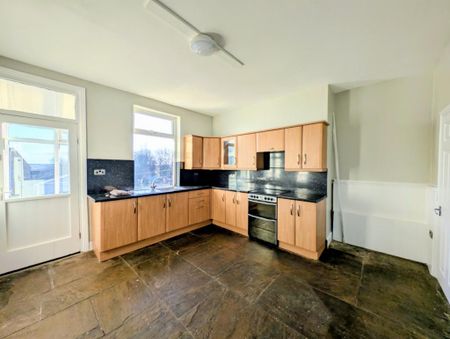 2 bedroom terraced house to rent - Photo 4