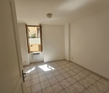 Location Appartement 3 pièces 60m² ROUSSET 13790 - Photo 2