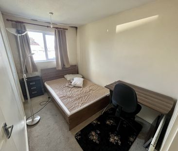 Knowland Grove, Norwich - Photo 2
