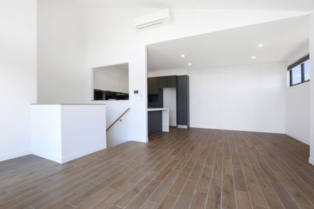 2/25 Kenilworth Street, Reservoir VIC 3073 - Photo 2