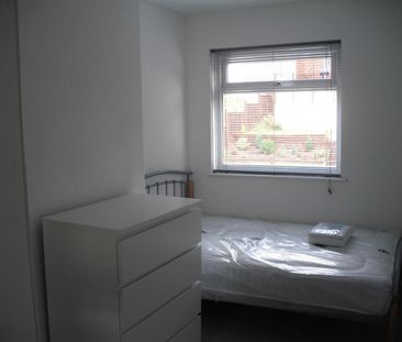 4 Bed Terraced House, St. Johns Lane, BS3 - Photo 6