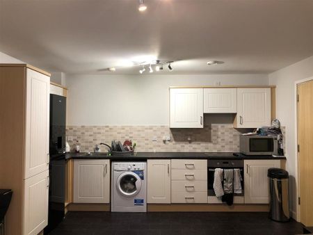 1 bedroom apartment to rent - Photo 2