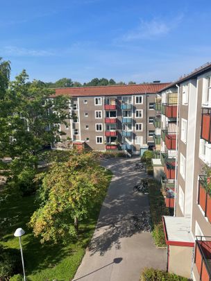 Lars Wivallius väg 115 - Photo 1