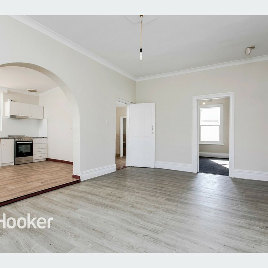 PLENTY OF LIVING SPACE, COTTAGE STYLE! - Photo 1