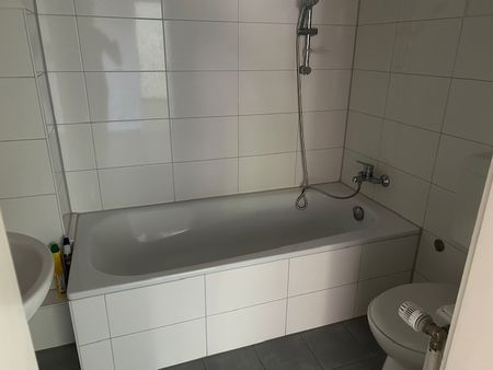 2-Zimmer-Wohnung mit Balkon in Velbert - Photo 2