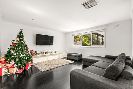 65 Campaspe Crescent, Keilor VIC 3036 - Photo 4