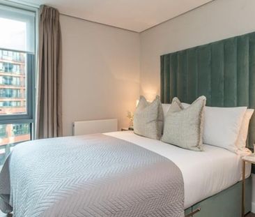 Three bedroom apartment to rent in Merchant Square, W2. - Photo 3
