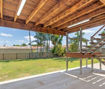 ELEVATED LIVING WITH SPACE, STYLE & STUNNING OUTDOOR APPEAL � YOUR ... - Photo 5