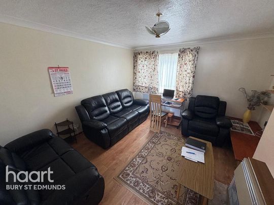 1 bedroom in a house share to rent - Photo 1