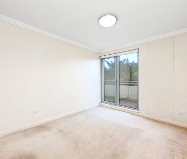 Modern Apartment in Convenient Location &ast;&ast; Available Now &a... - Photo 4