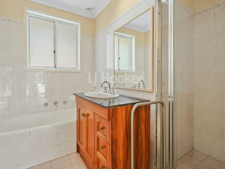 3 Bedroom home with sleepout - Photo 5
