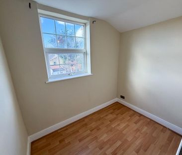 4 bedroom terraced house to rent - Photo 4