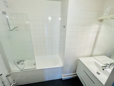 Location Appartement 1 pièce 34m² CHATELLERAULT 86100 - Photo 4