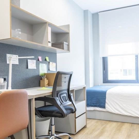 seville, Andalusia 41018 - Photo 1