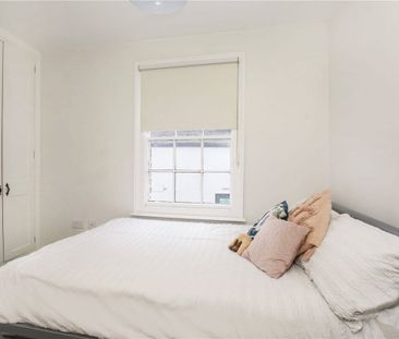 Two bedroom quaint semi-detached cottage in the popular village of ... - Photo 2