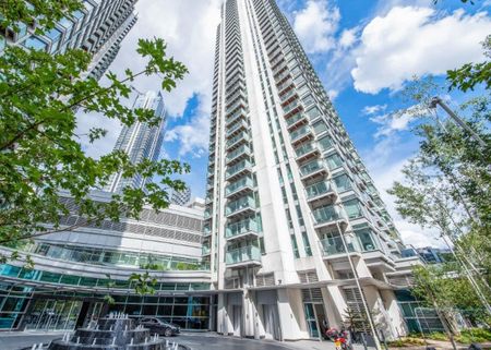1 Bed Flat, Pan Peninsula Square, E14 - Photo 3