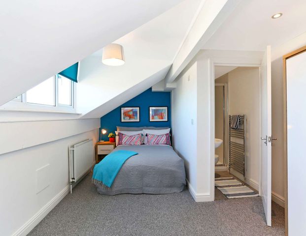 Barras Place Room 4 (Double En Suite) - Photo 1