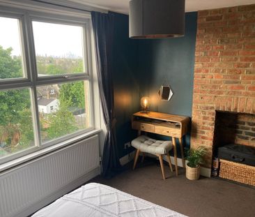 1 Bed Flat, Broxholm Road, SE27 - Photo 3