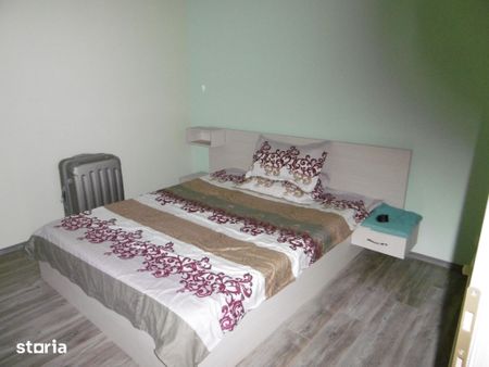 Apartament 3 camere, zona Ared -Uta ideeal studenti Medicina !! - Fotografie 4