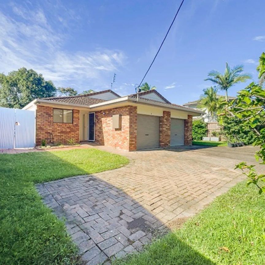 Pet Friendly Duplex!! - Photo 1